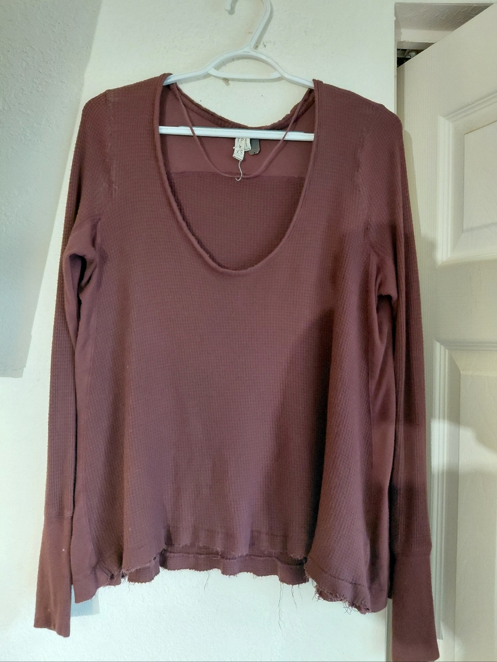 Long Sleeve Scoop Neck Women's Top - Mauve